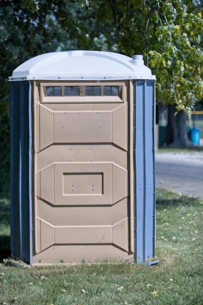 Best Luxury portable toilet rental  in Brownsville, FL