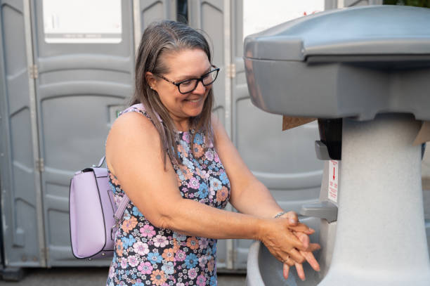 Best Best portable toilet rental  in Brownsville, FL
